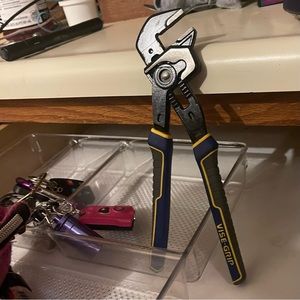 IRWIN Vise Grip EUC 8” locking v-grip pliers